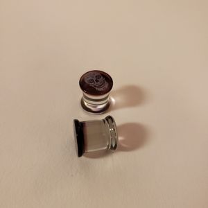 Earrings, gauges, plugs